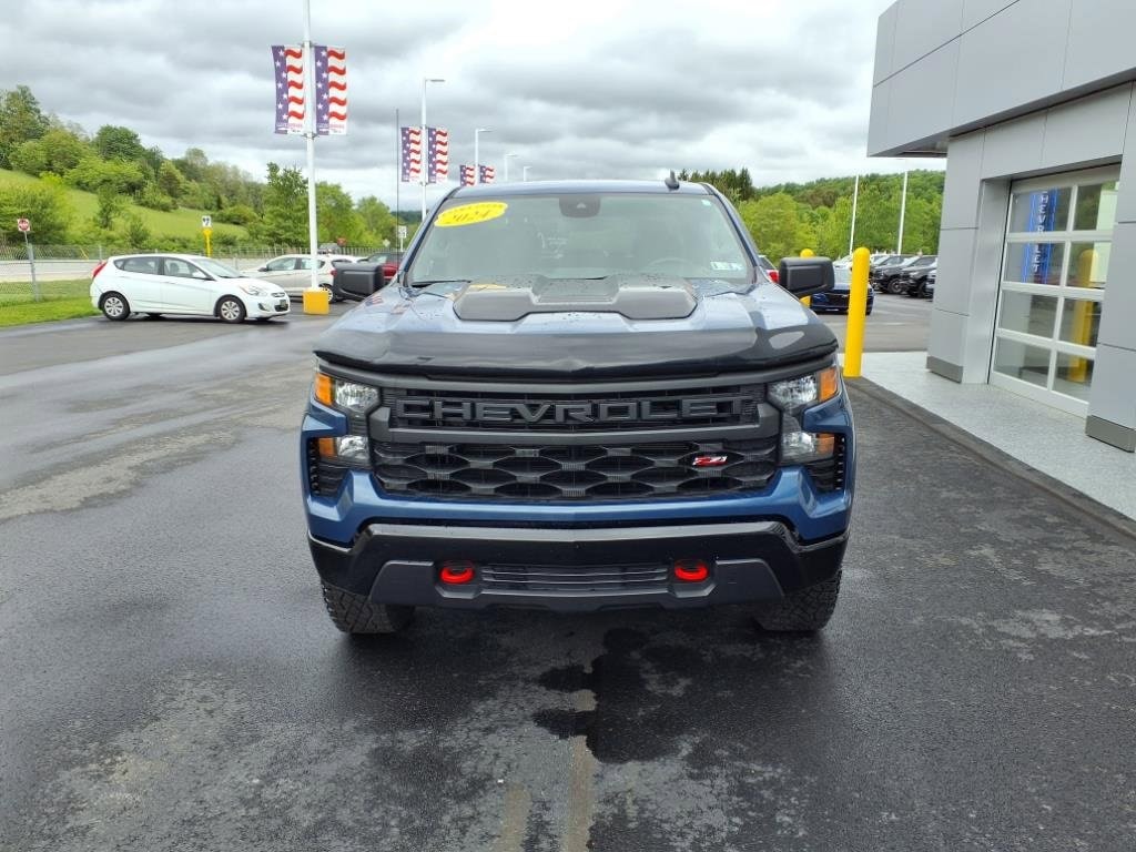 Used 2024 Chevrolet Silverado 1500 Custom with VIN 3GCUDCED8RG285252 for sale in Windber, PA