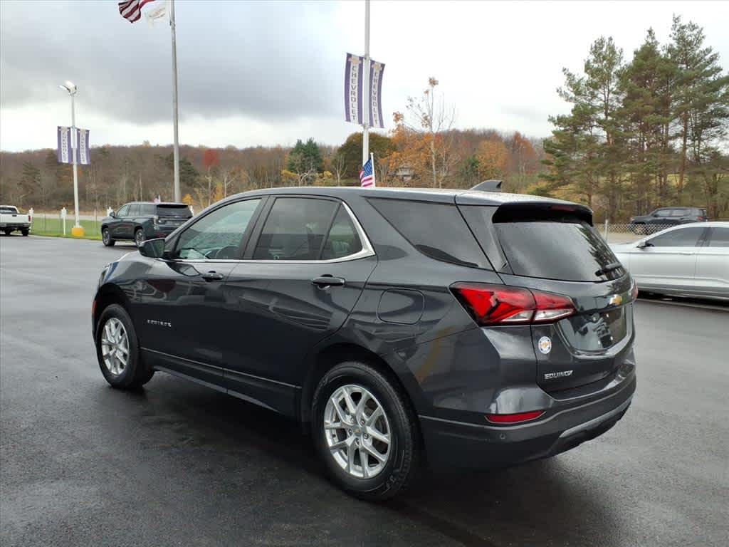 2022 Chevrolet Equinox LT photo 3