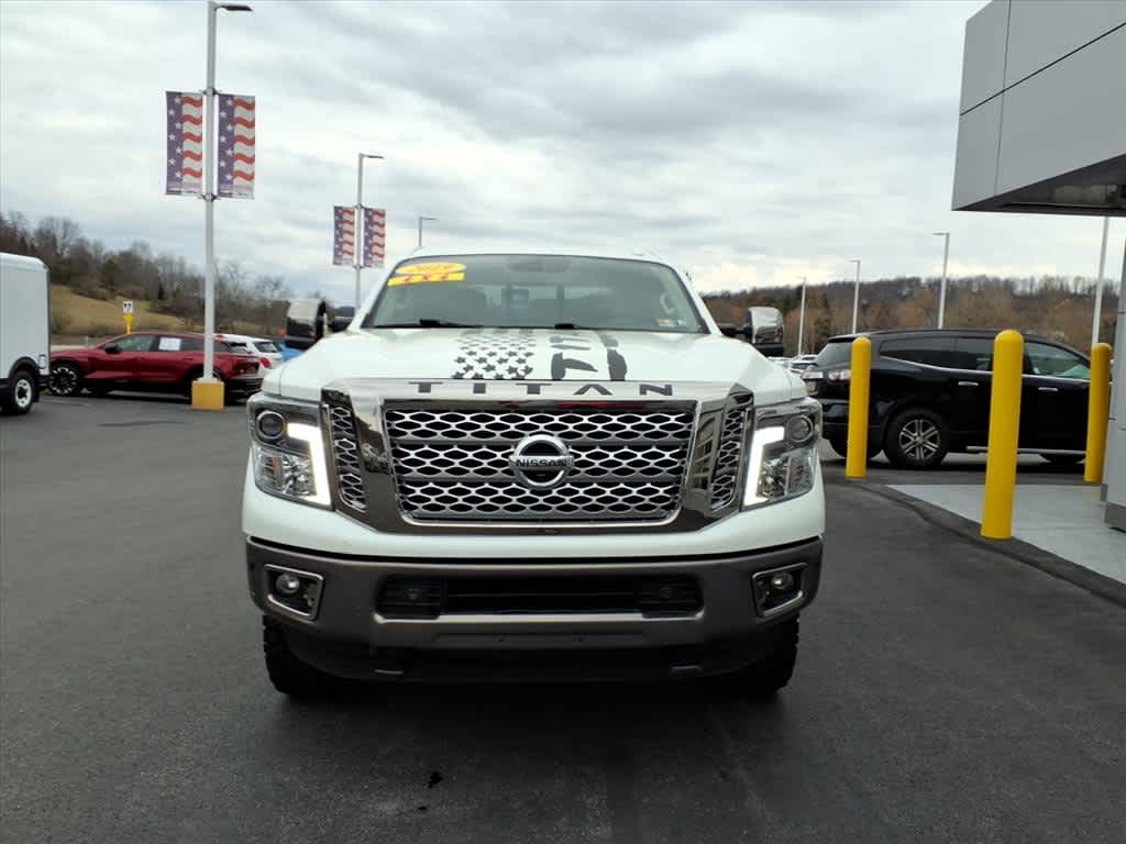 2019 Nissan Titan Platinum Reserve photo 2