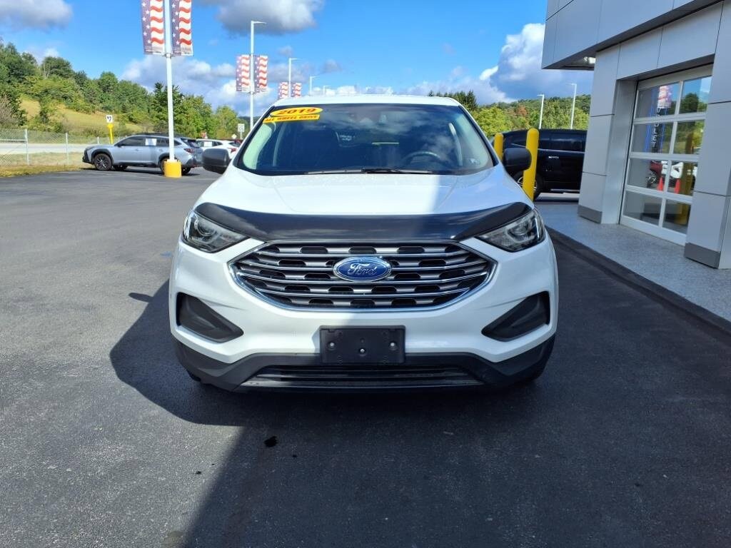 2019 Ford Edge SE photo 2