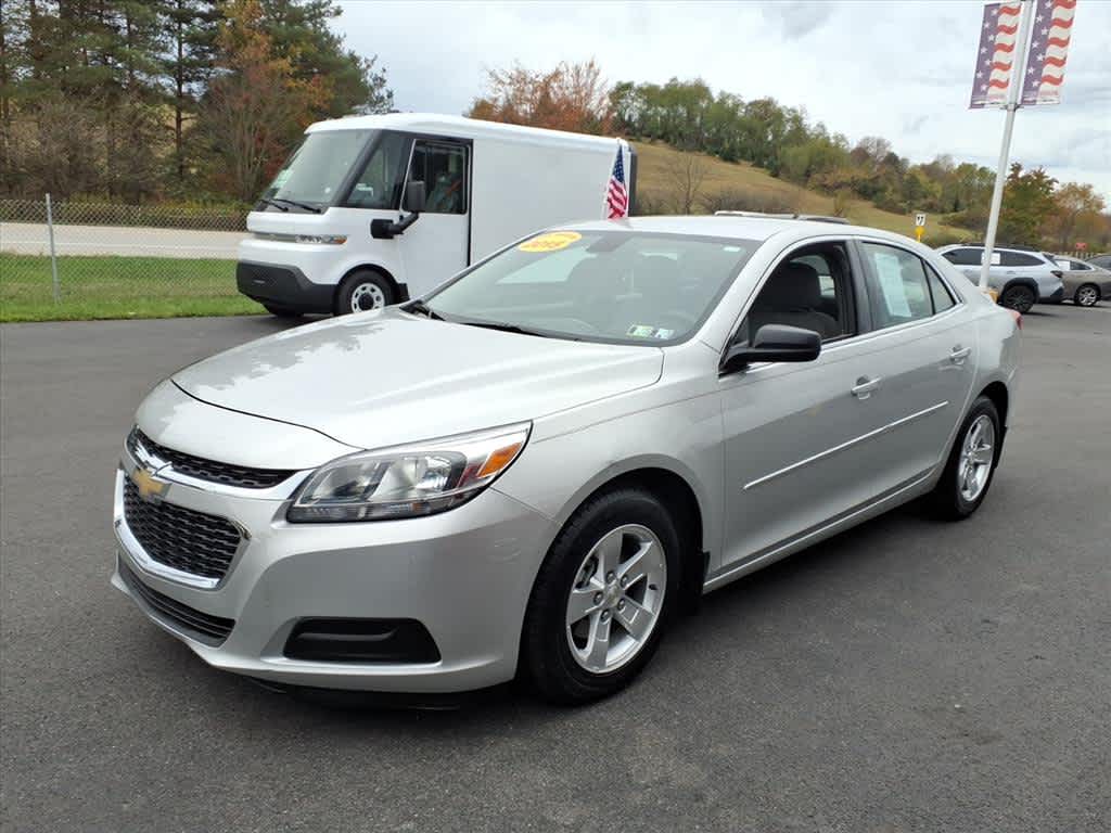 2015 Chevrolet Malibu LS photo 2