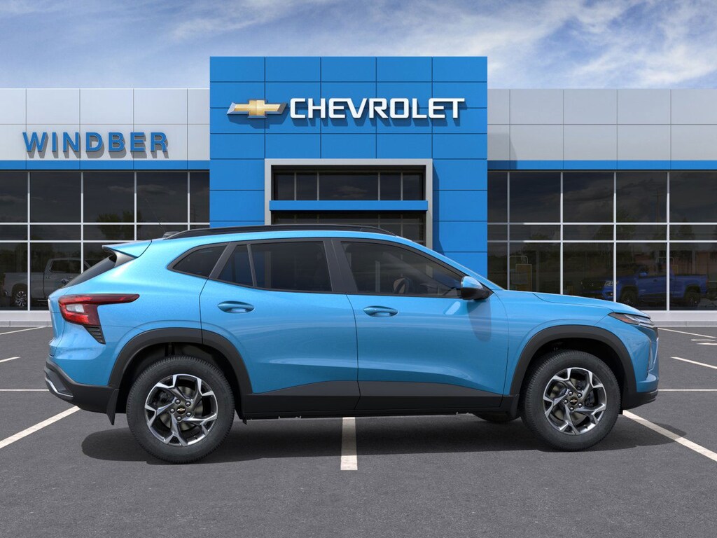 2026 Chevrolet Trax LT photo 4