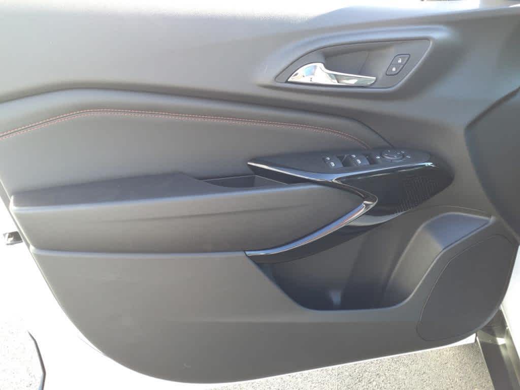 2025 Chevrolet Trax RS - Photo 12