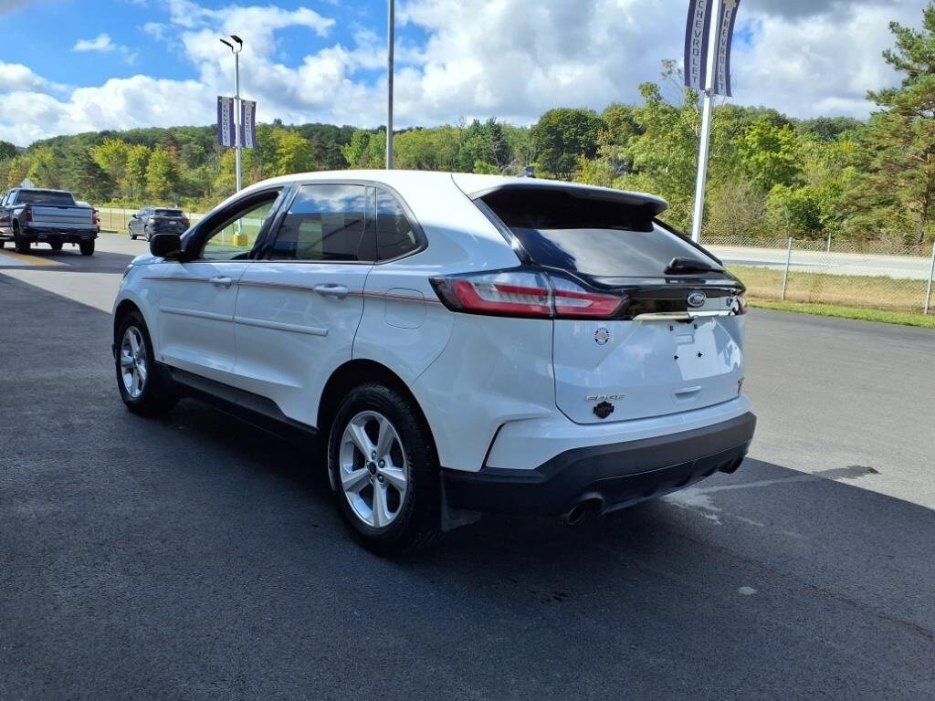 2019 Ford Edge SE photo 4