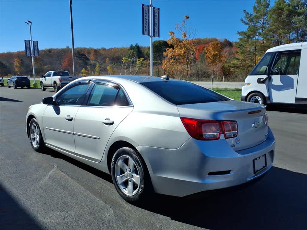 2014 Chevrolet Malibu LS photo 3