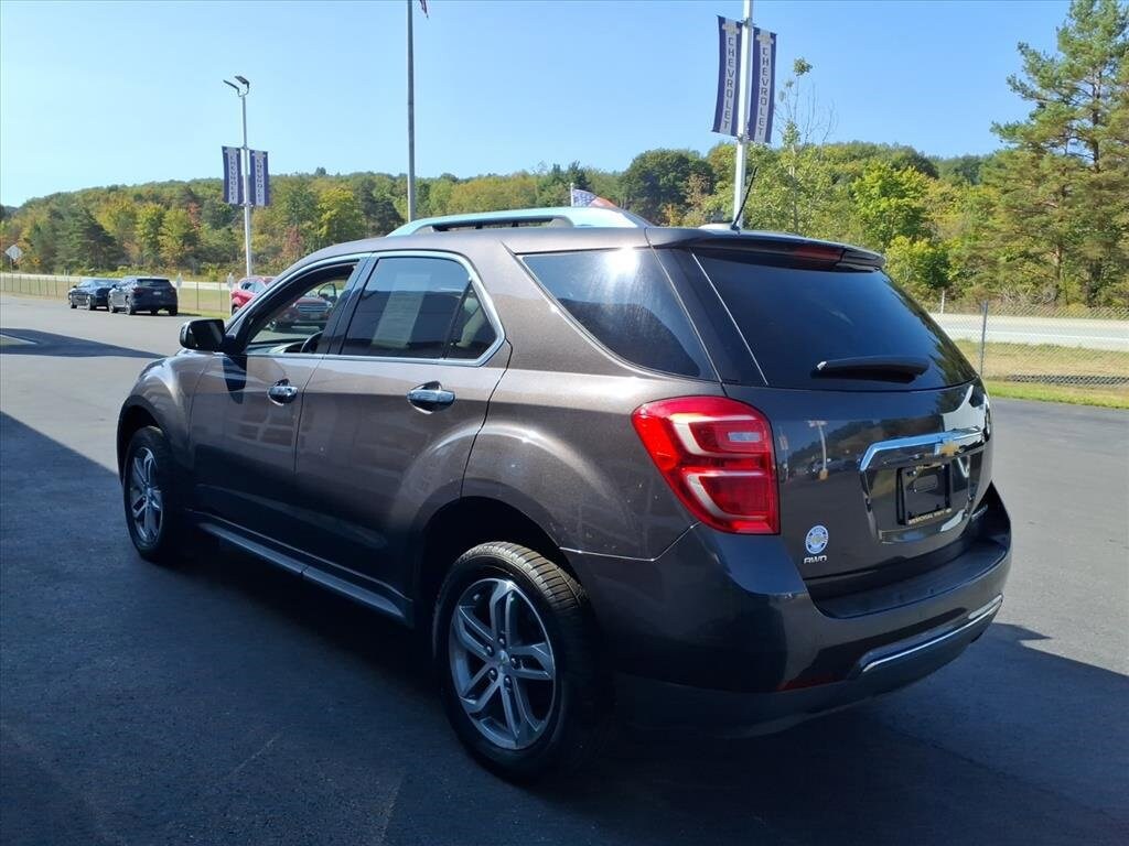 2016 Chevrolet Equinox LTZ photo 2