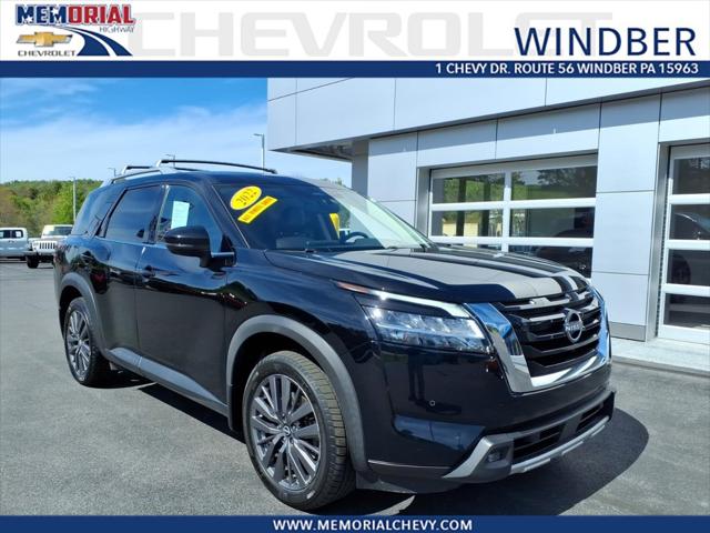 2022 Nissan Pathfinder SL 4WD's photo