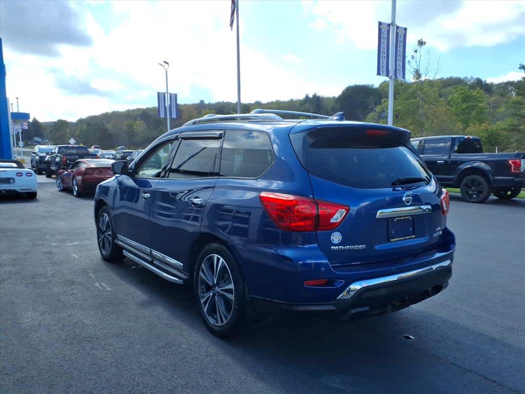 2019 Nissan Pathfinder Platinum photo 3