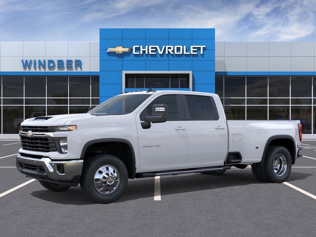 2026 Chevrolet Silverado 3500HD LT photo 2