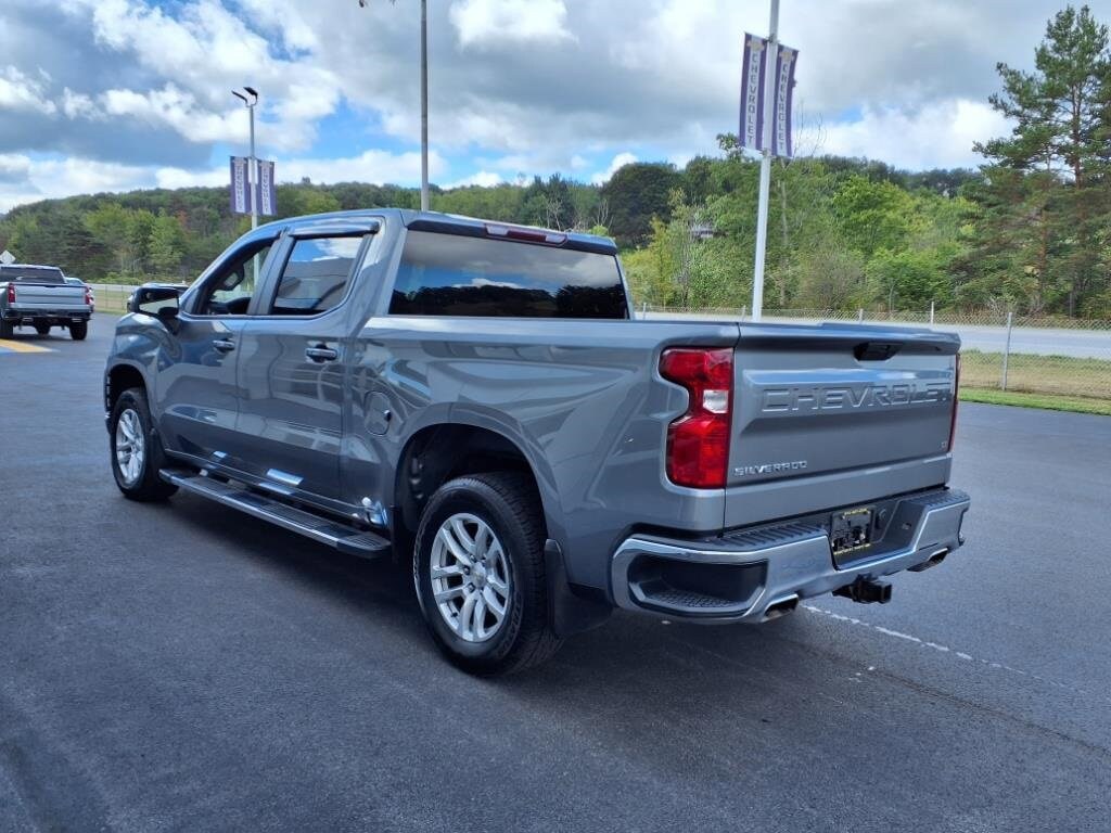 2022 Chevrolet Silverado 1500 LT photo 4