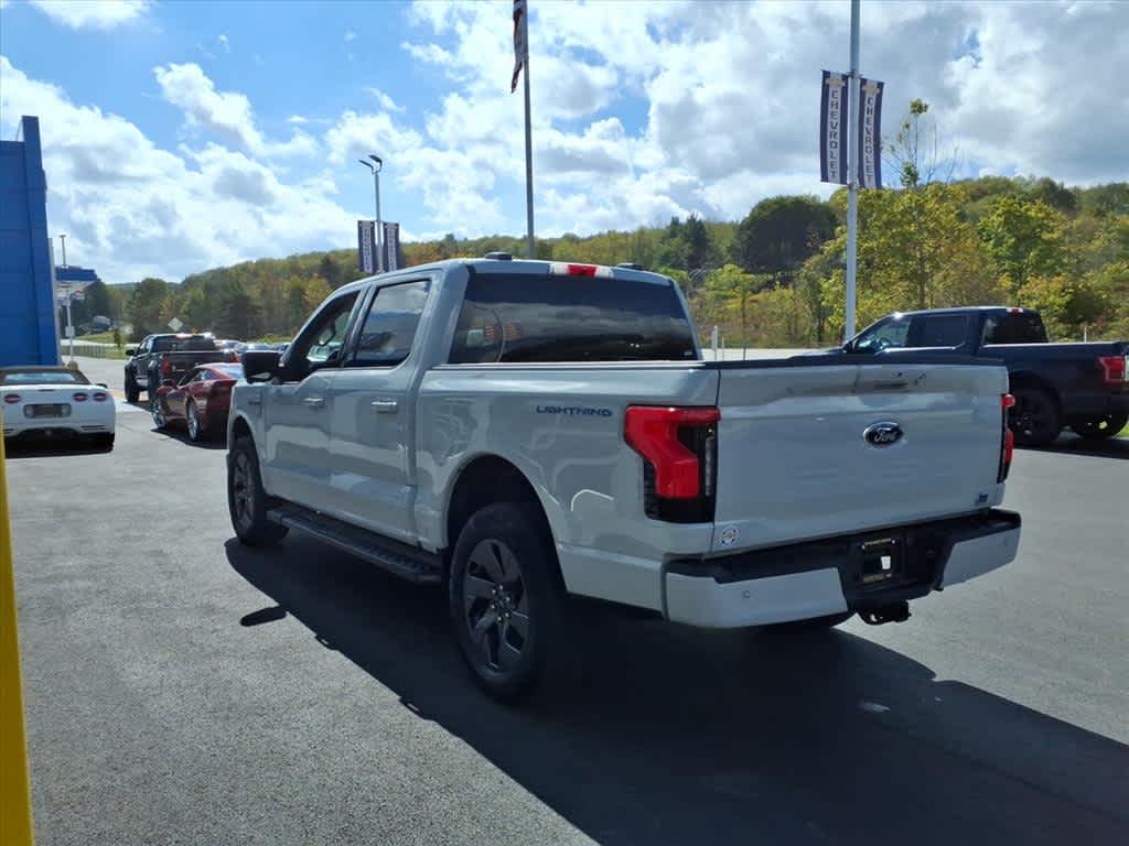 2023 Ford F-150 Lightning XLT photo 4