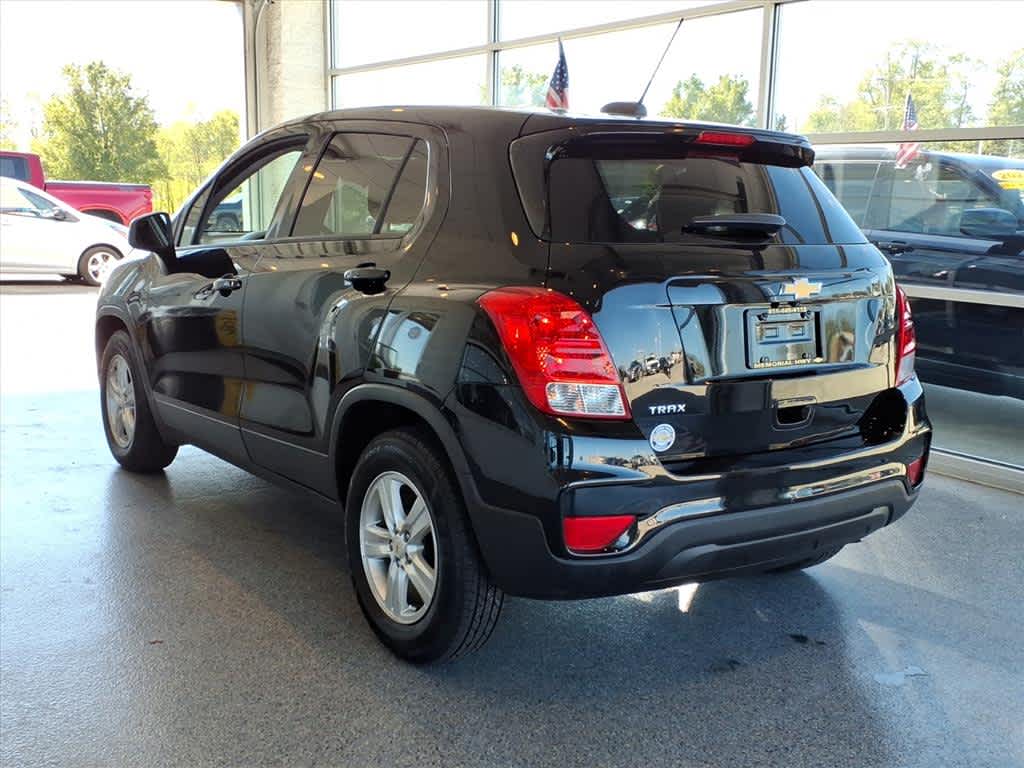 2020 Chevrolet Trax LS photo 4