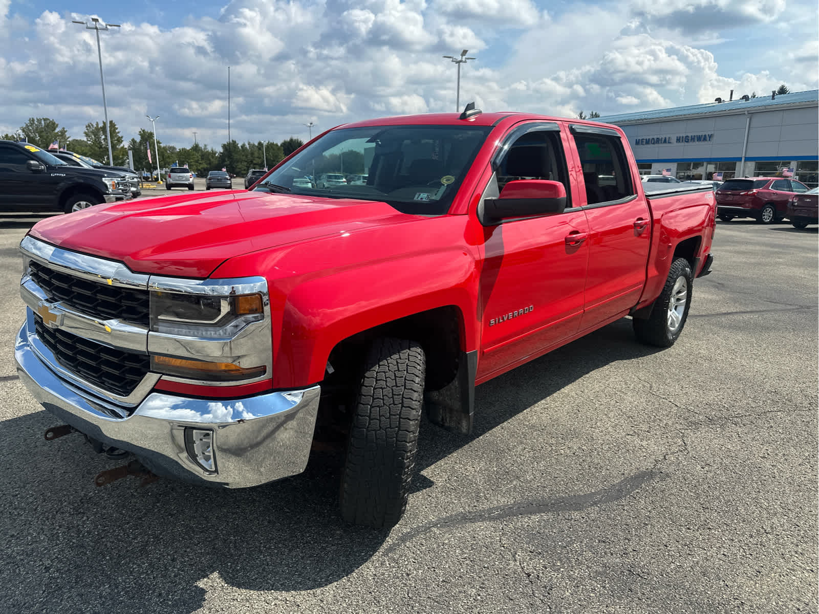 2016 Chevrolet Silverado 1500 LT photo 3