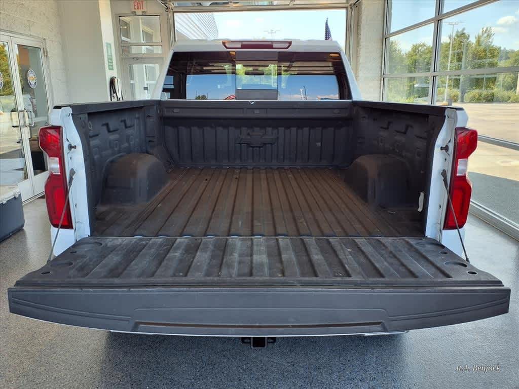 2021 Chevrolet Silverado 1500 RST photo 4