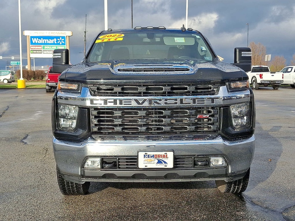 2022 Chevrolet Silverado 2500HD LT photo 2