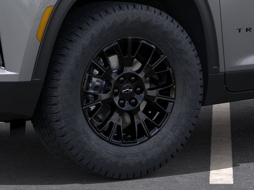 2027 Chevrolet Traverse Z71 - Photo 10
