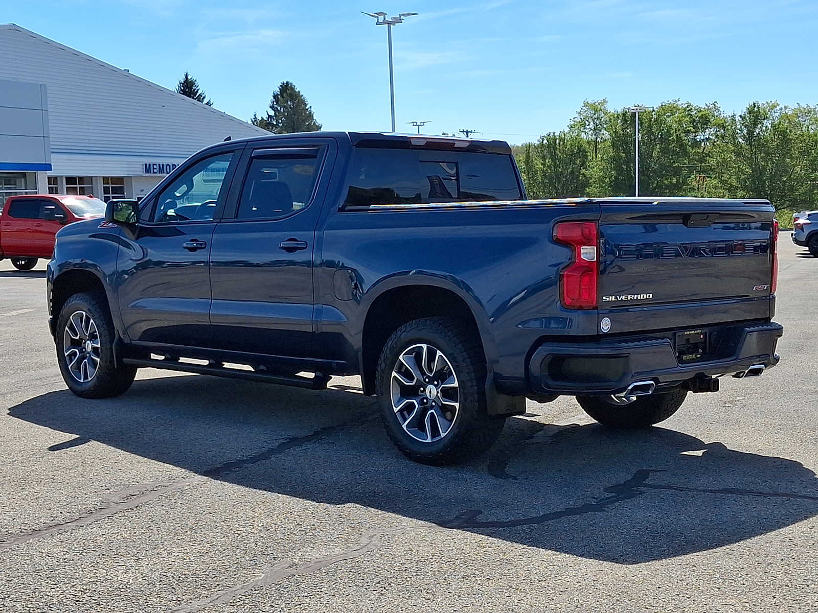 2021 Chevrolet Silverado 1500 RST photo 3