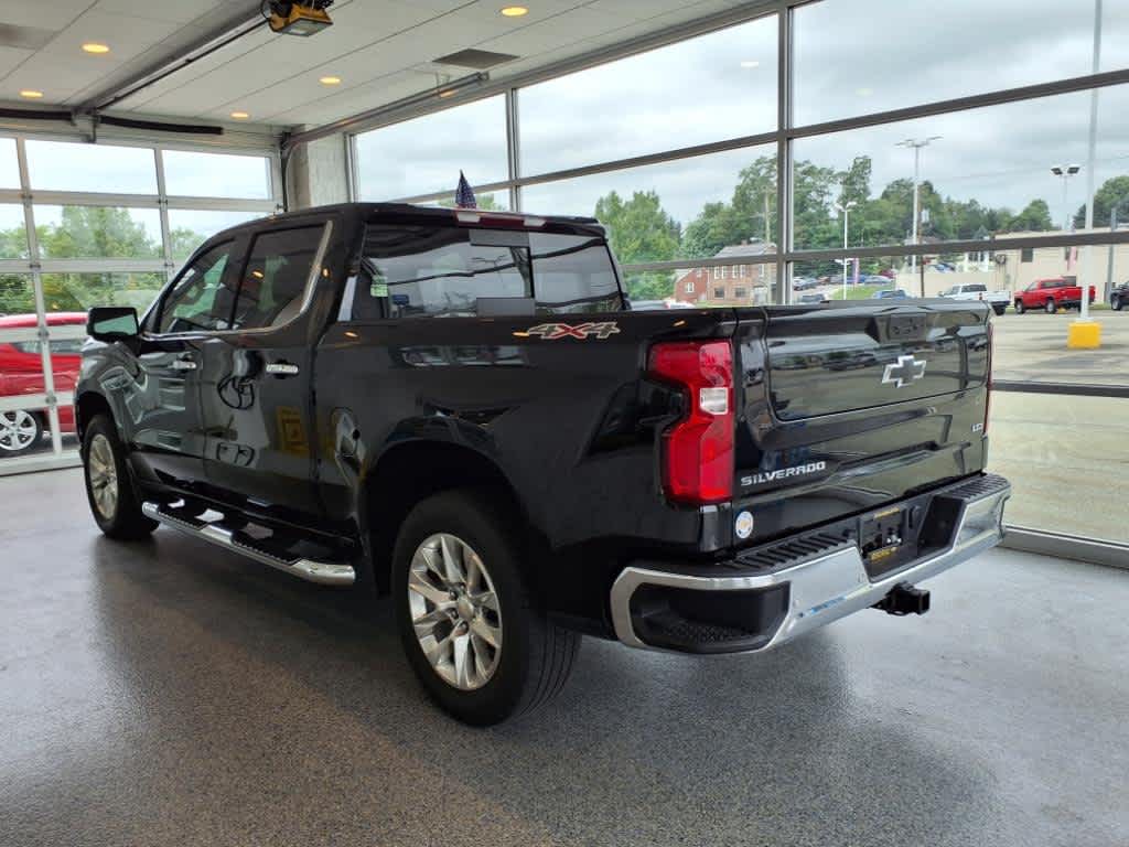 2022 Chevrolet Silverado 1500 LTZ photo 2
