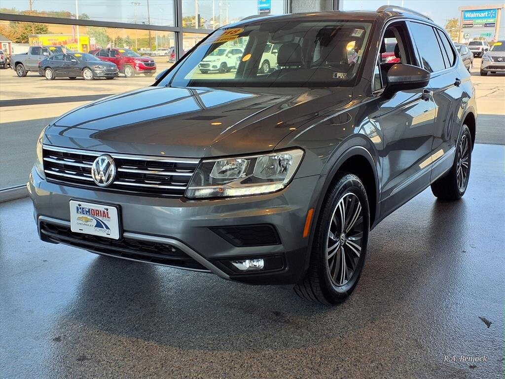 2018 Volkswagen Tiguan SEL photo 3