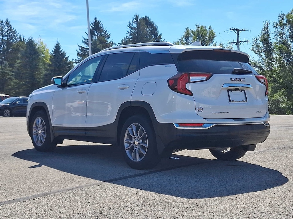 Used 2022 GMC Terrain SLT SUV