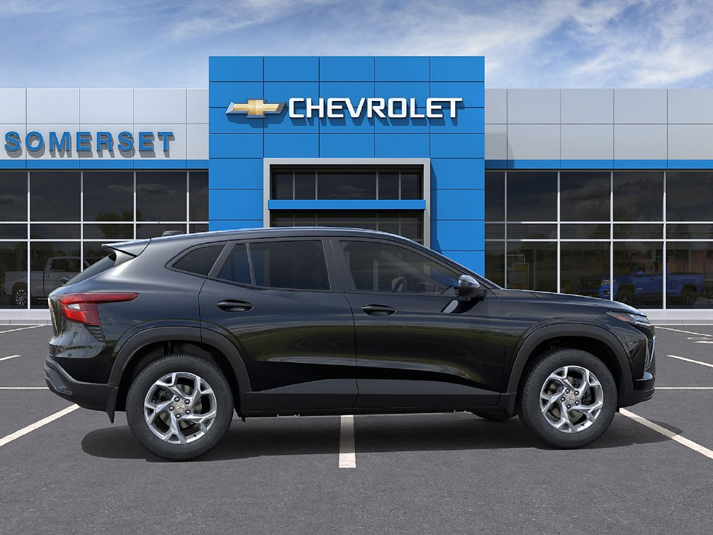 2026 Chevrolet Trax LS - Photo 6