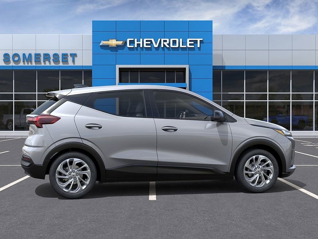 2027 Chevrolet Bolt LT - Photo 6