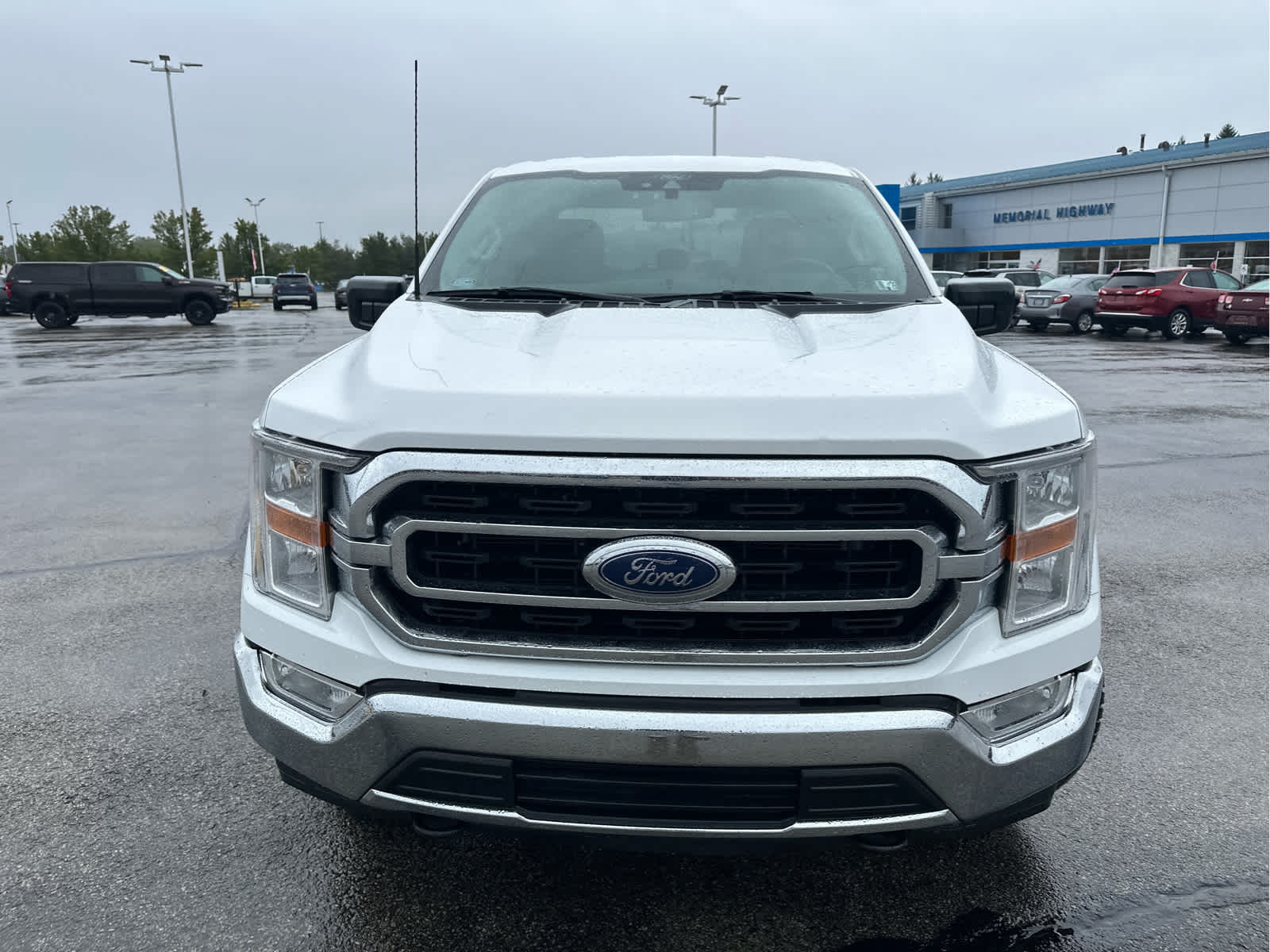 2022 Ford F-150 XLT photo 2
