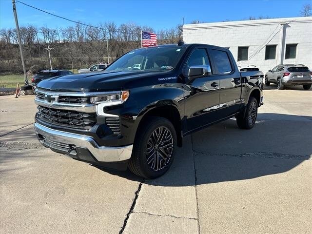 2024 Chevrolet Silverado 1500 LT photo 4