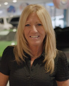 Staff member Michelle Newman from ID_161d46