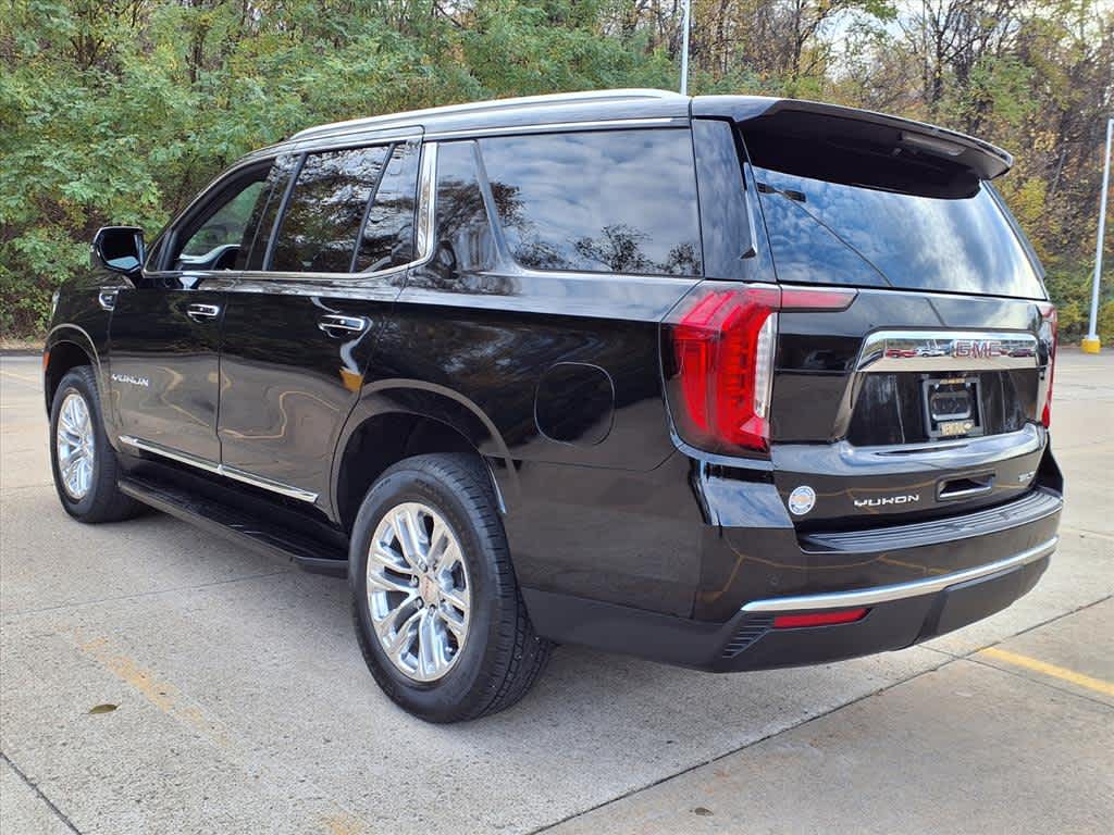 2021 Gmc Yukon SLT photo 3