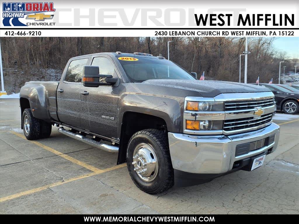 2015 Chevrolet Silverado 3500HD Work Truck's photo