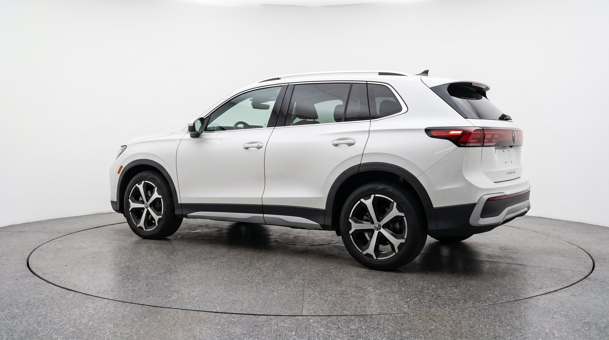 Thumbnail: 2026 Volkswagen Tiguan - 6