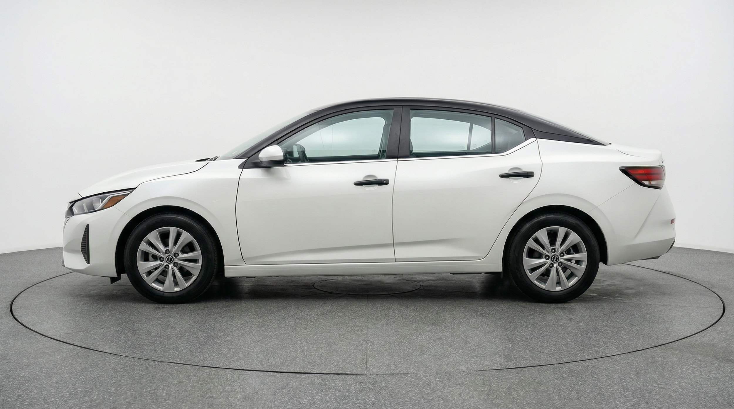 Thumbnail: 2025 Nissan Sentra - 4