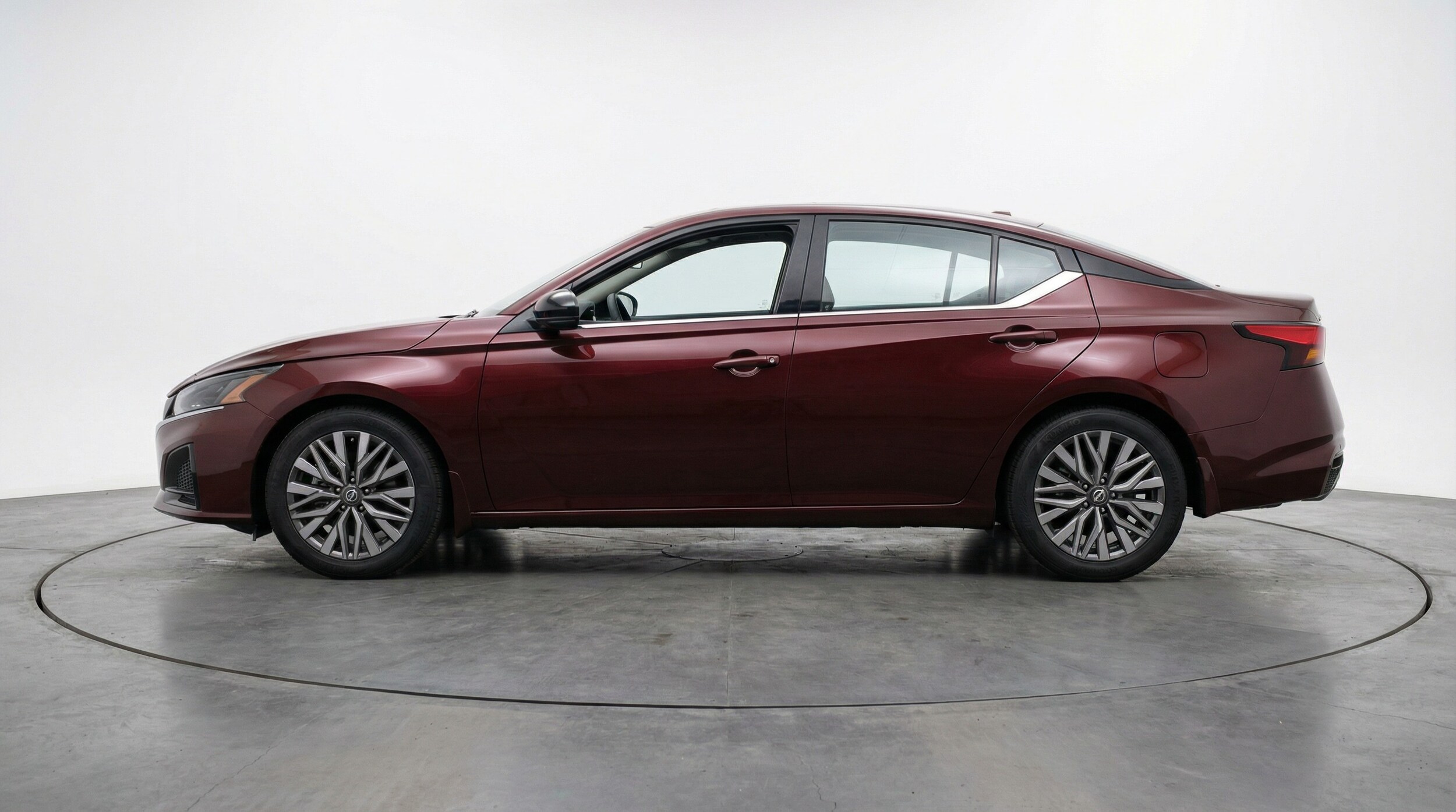 Thumbnail: 2025 Nissan Altima - 4