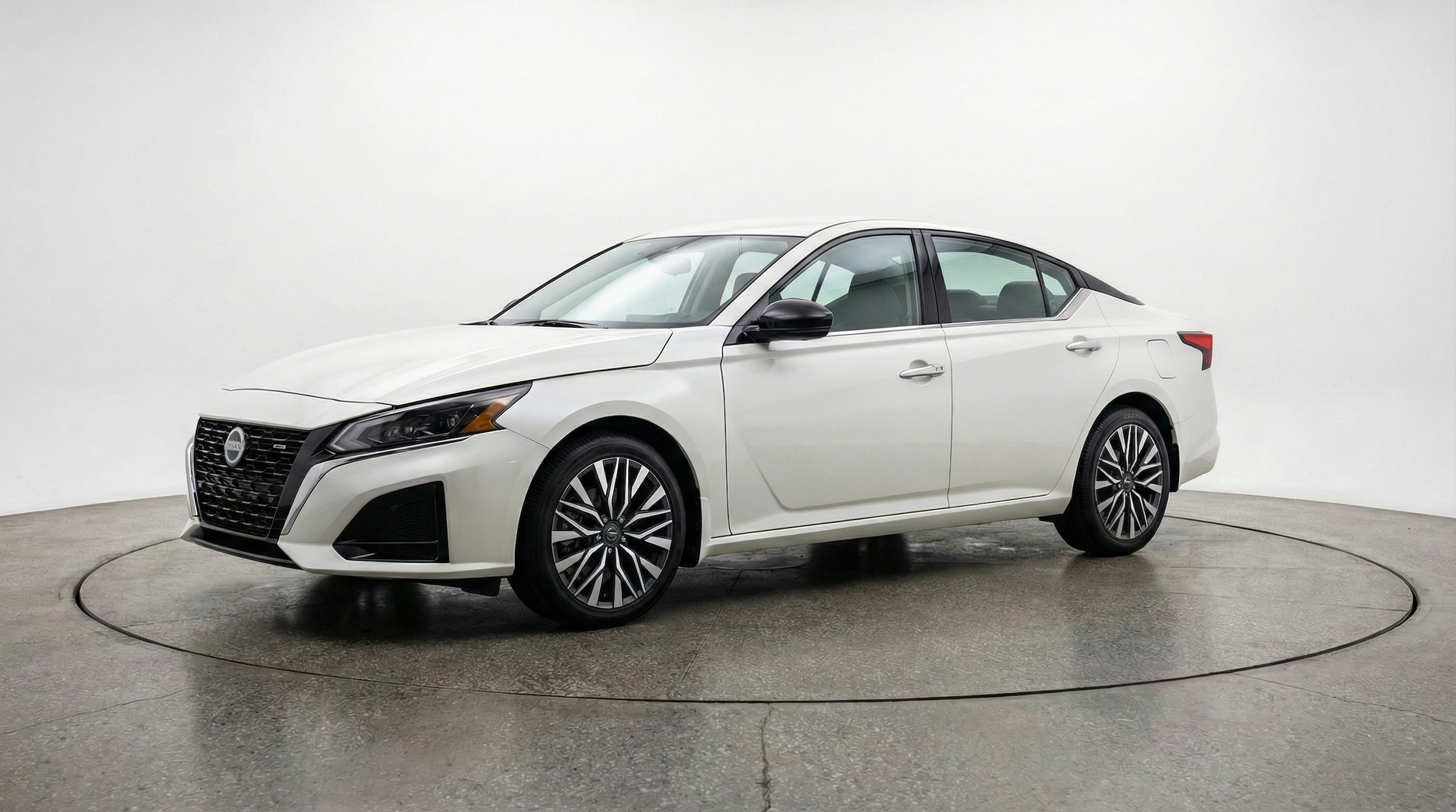 Thumbnail: 2025 Nissan Altima - 3