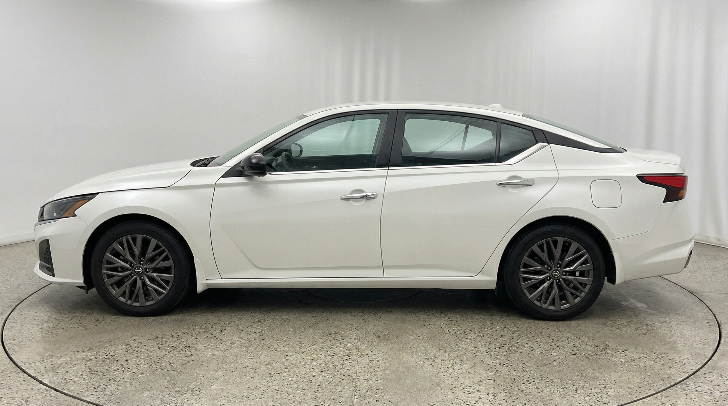 Thumbnail: 2025 Nissan Altima - 4