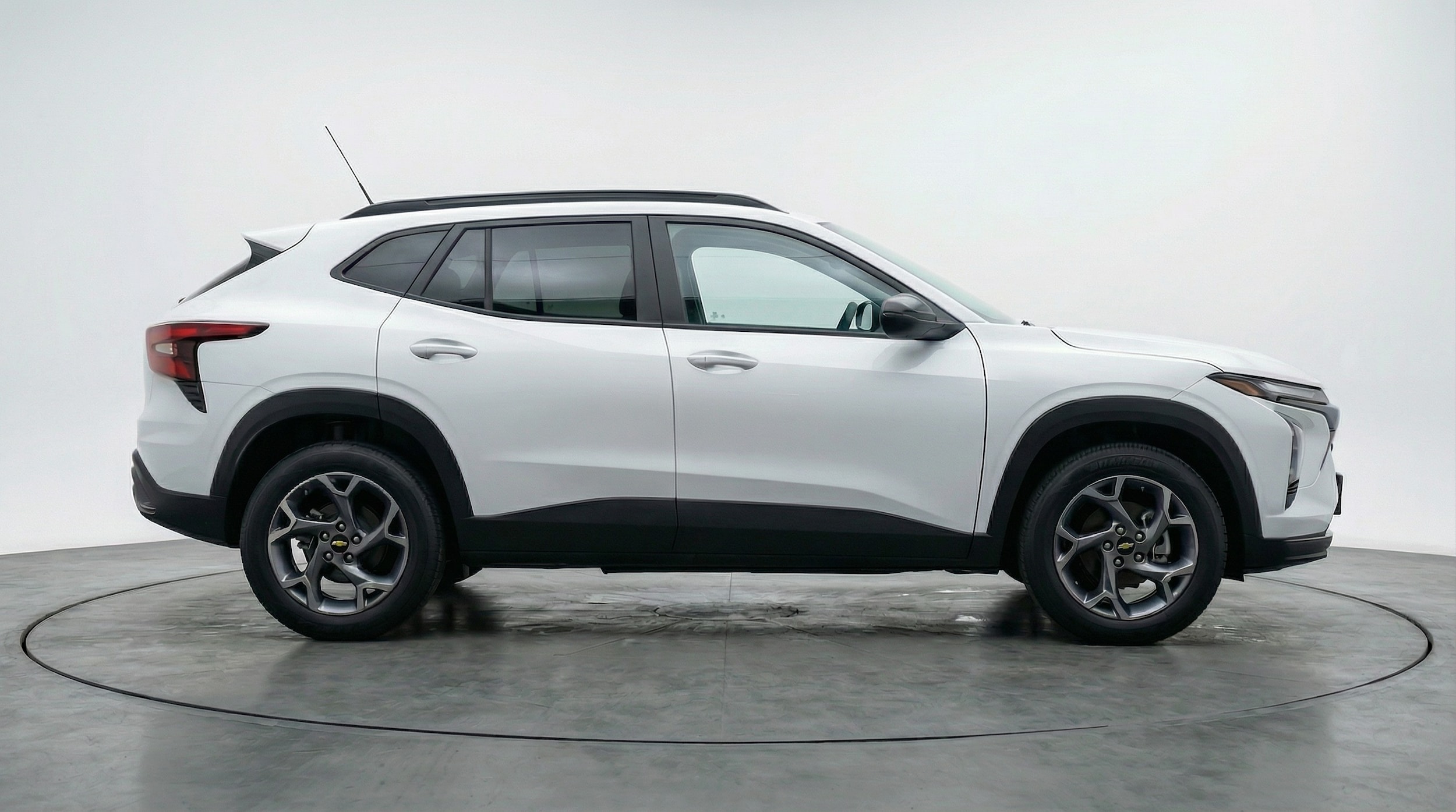 Thumbnail: 2025 Chevrolet Trax - 8