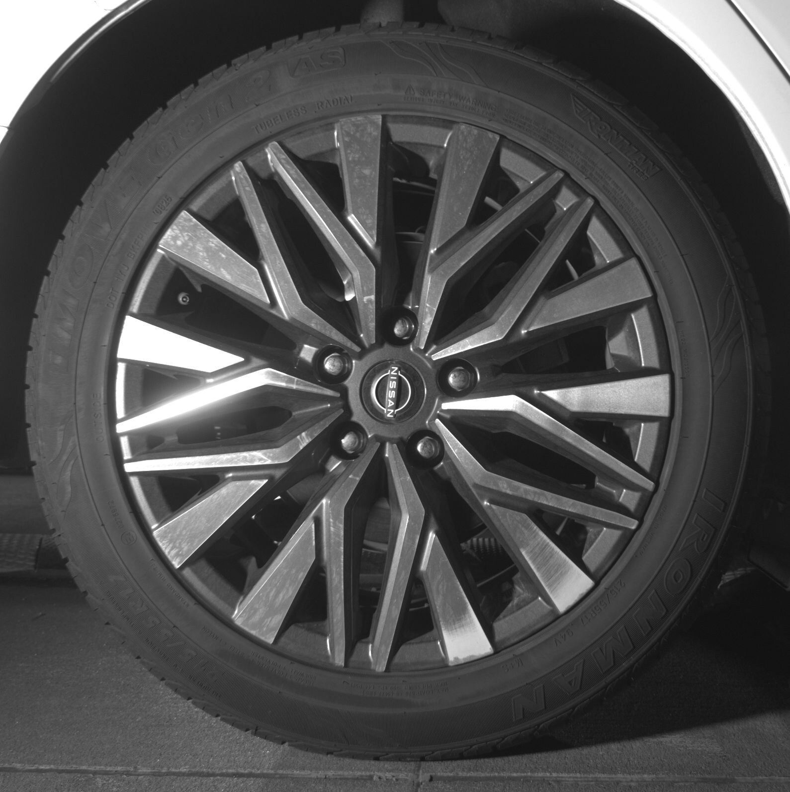 Thumbnail: 2025 Nissan Altima - 12