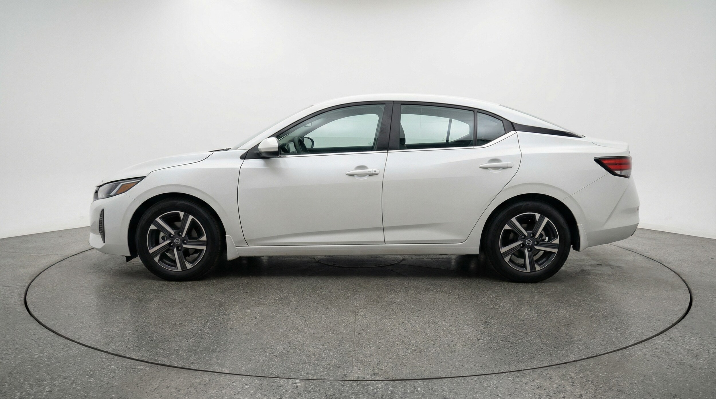 Thumbnail: 2025 Nissan Sentra - 4