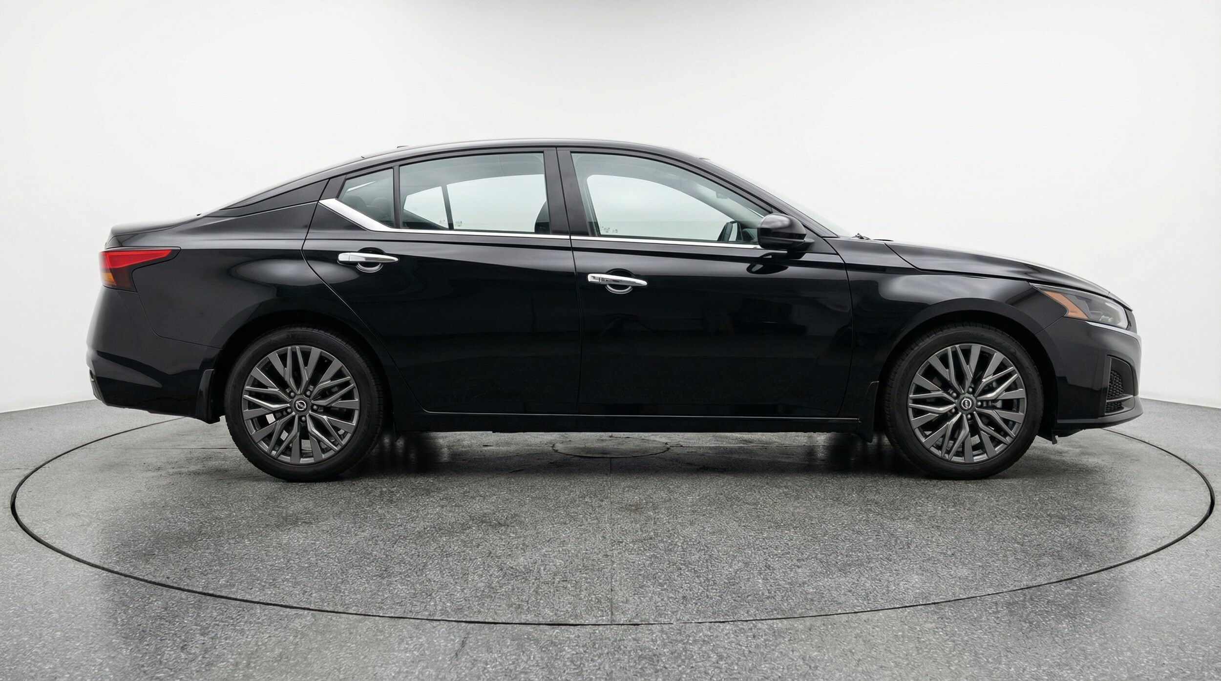 Thumbnail: 2025 Nissan Altima - 8