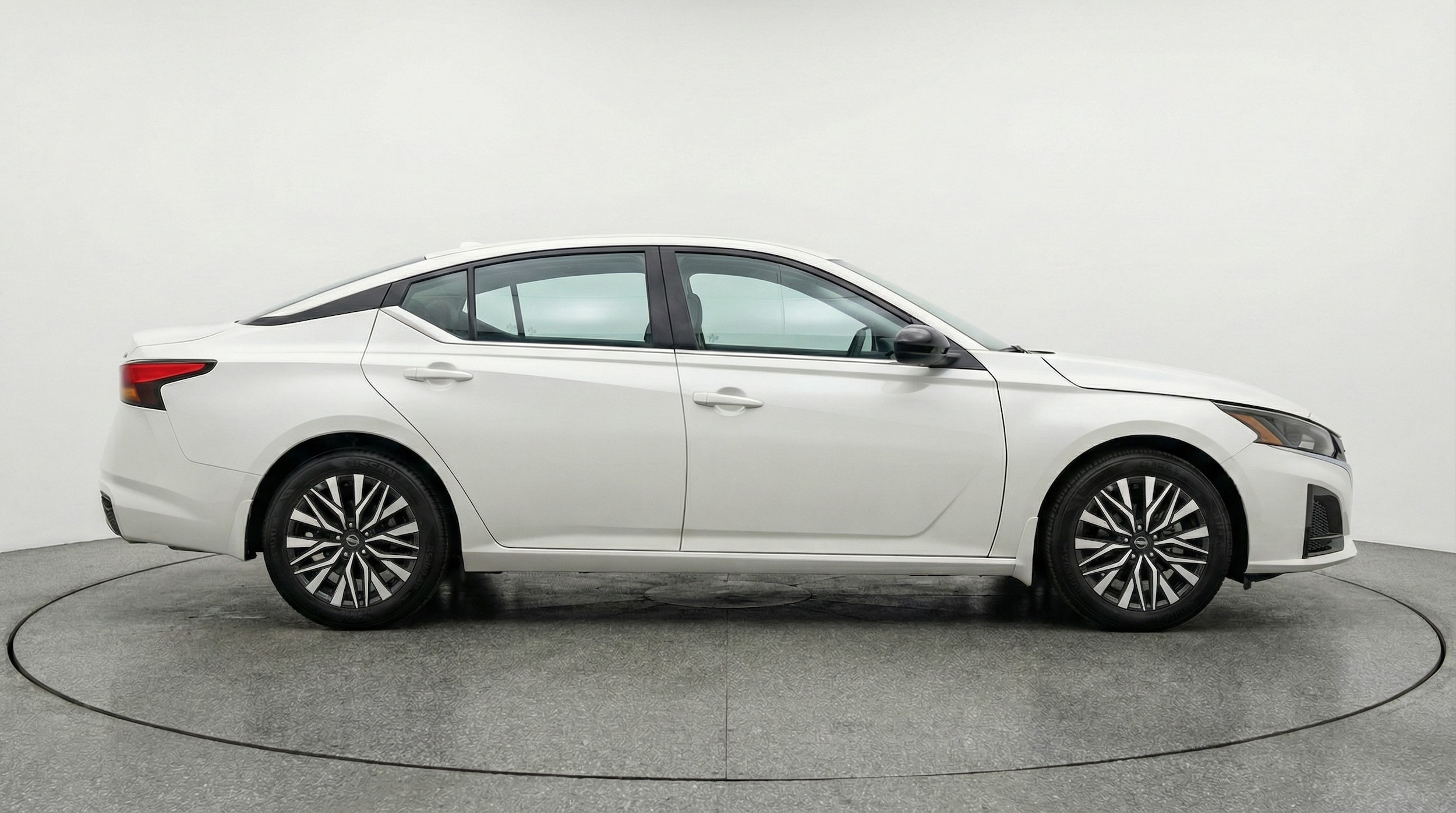 Thumbnail: 2025 Nissan Altima - 8