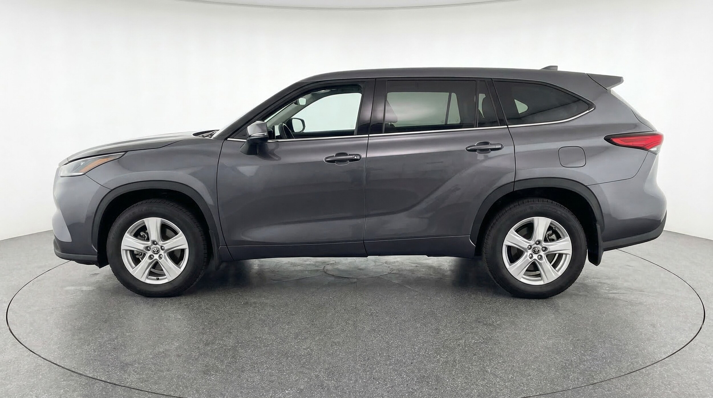 Thumbnail: 2025 Toyota Highlander - 4