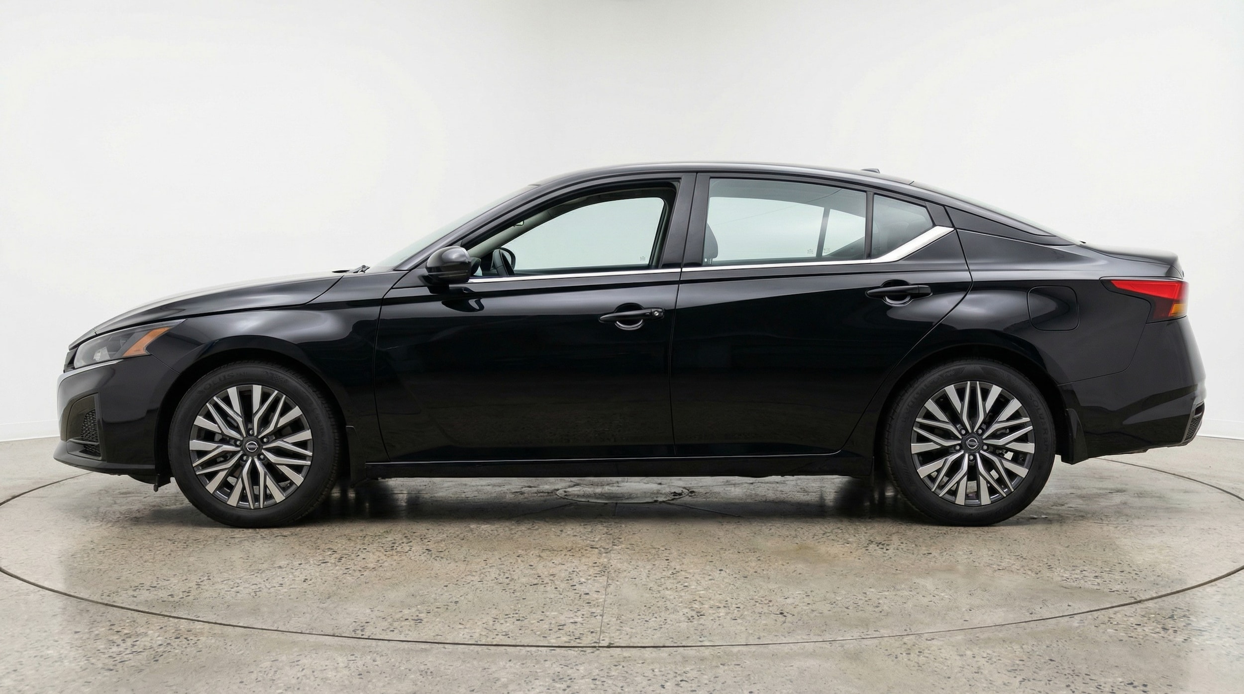 Thumbnail: 2025 Nissan Altima - 4
