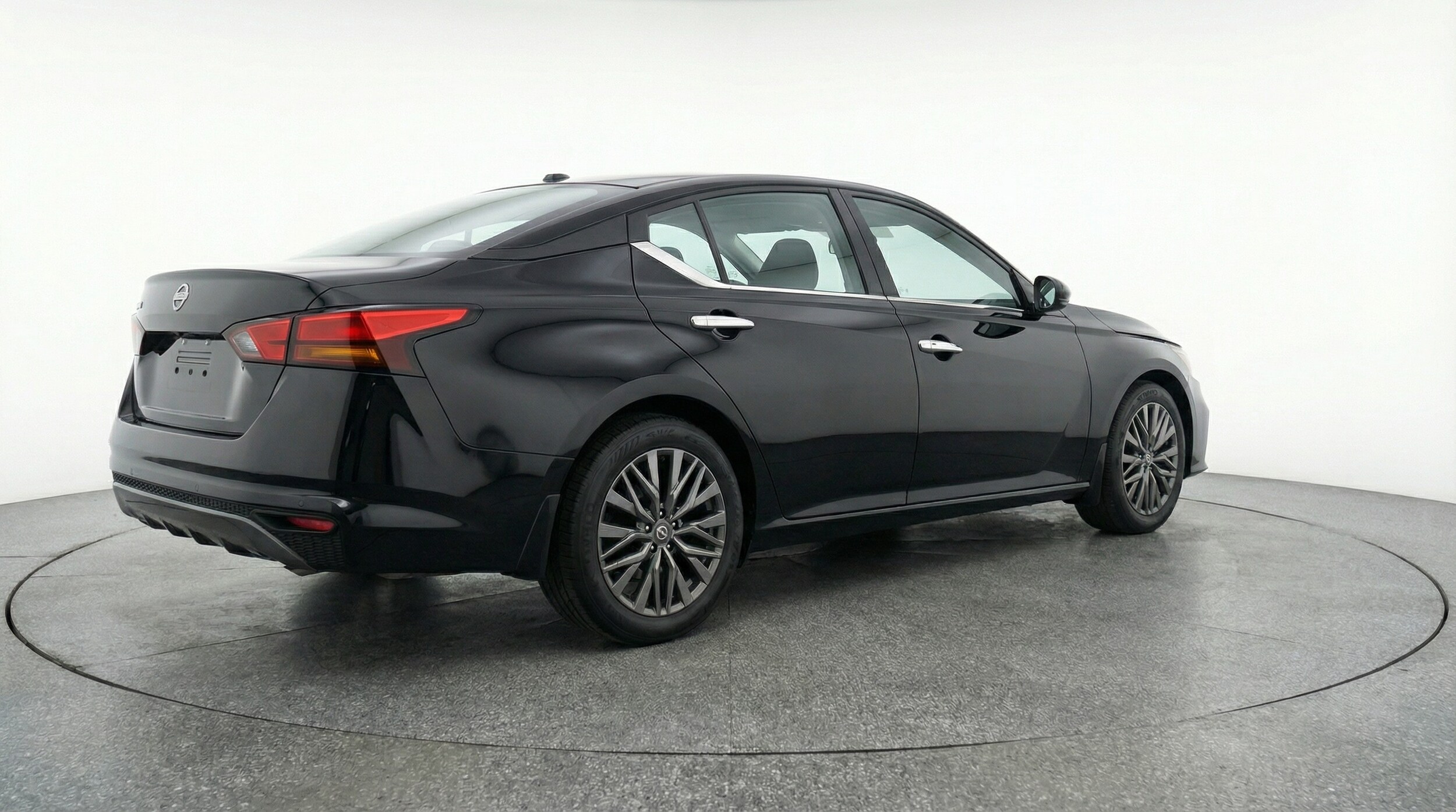 Thumbnail: 2025 Nissan Altima - 7