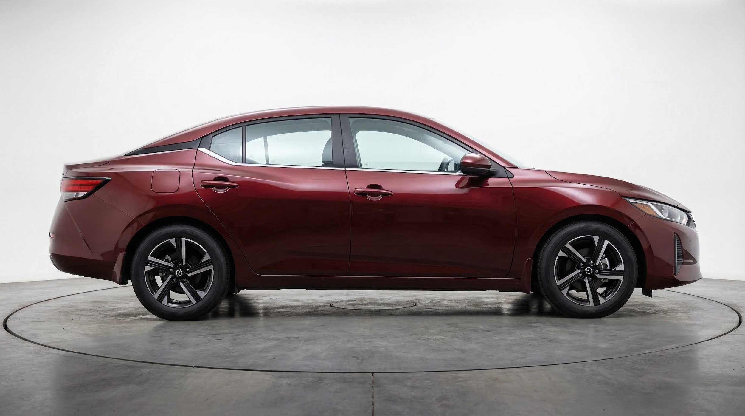 Thumbnail: 2025 Nissan Sentra - 8