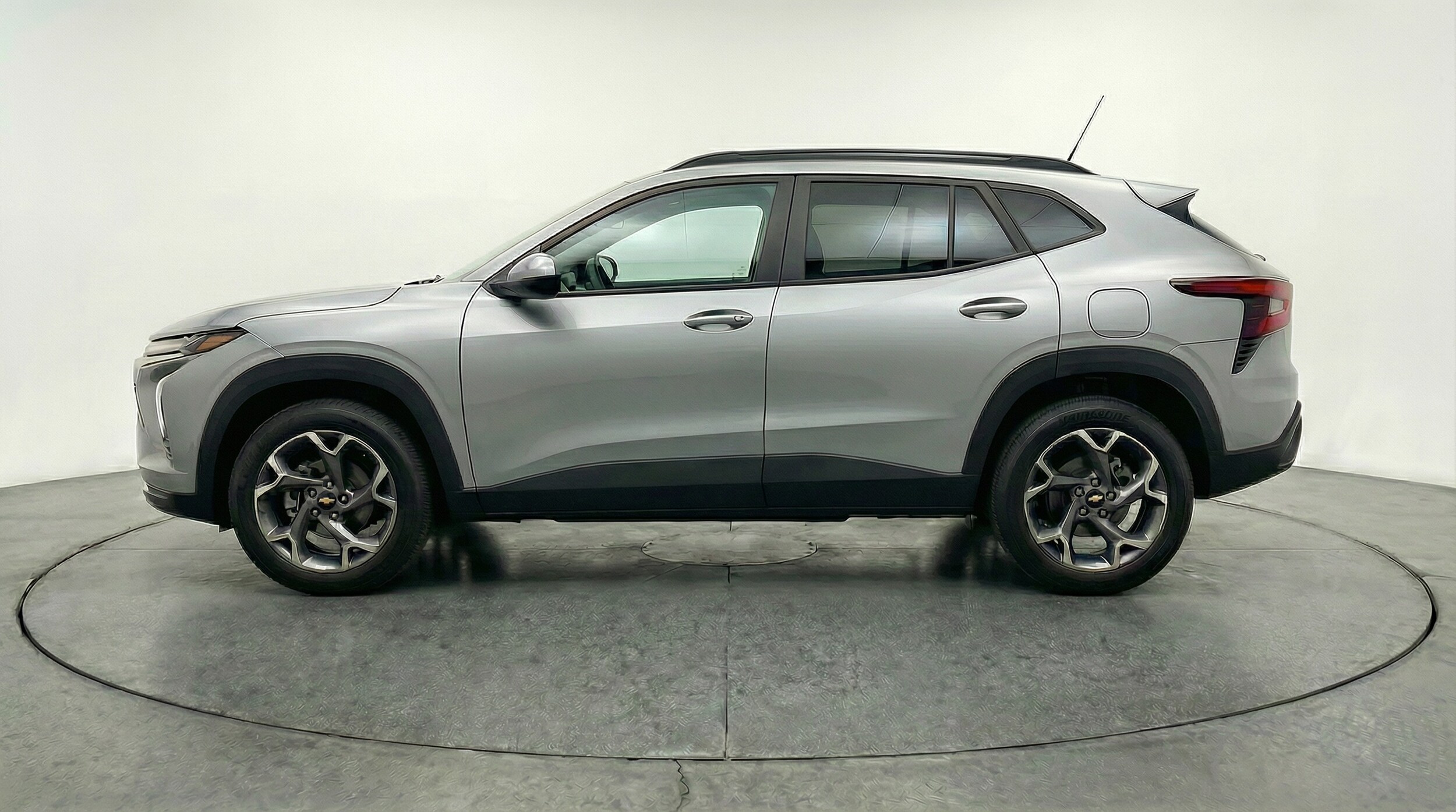 Thumbnail: 2025 Chevrolet Trax - 4