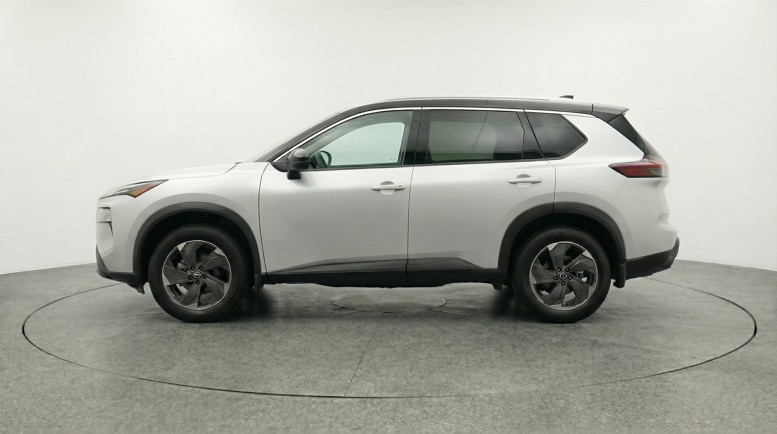 Thumbnail: 2025 Nissan Rogue - 4