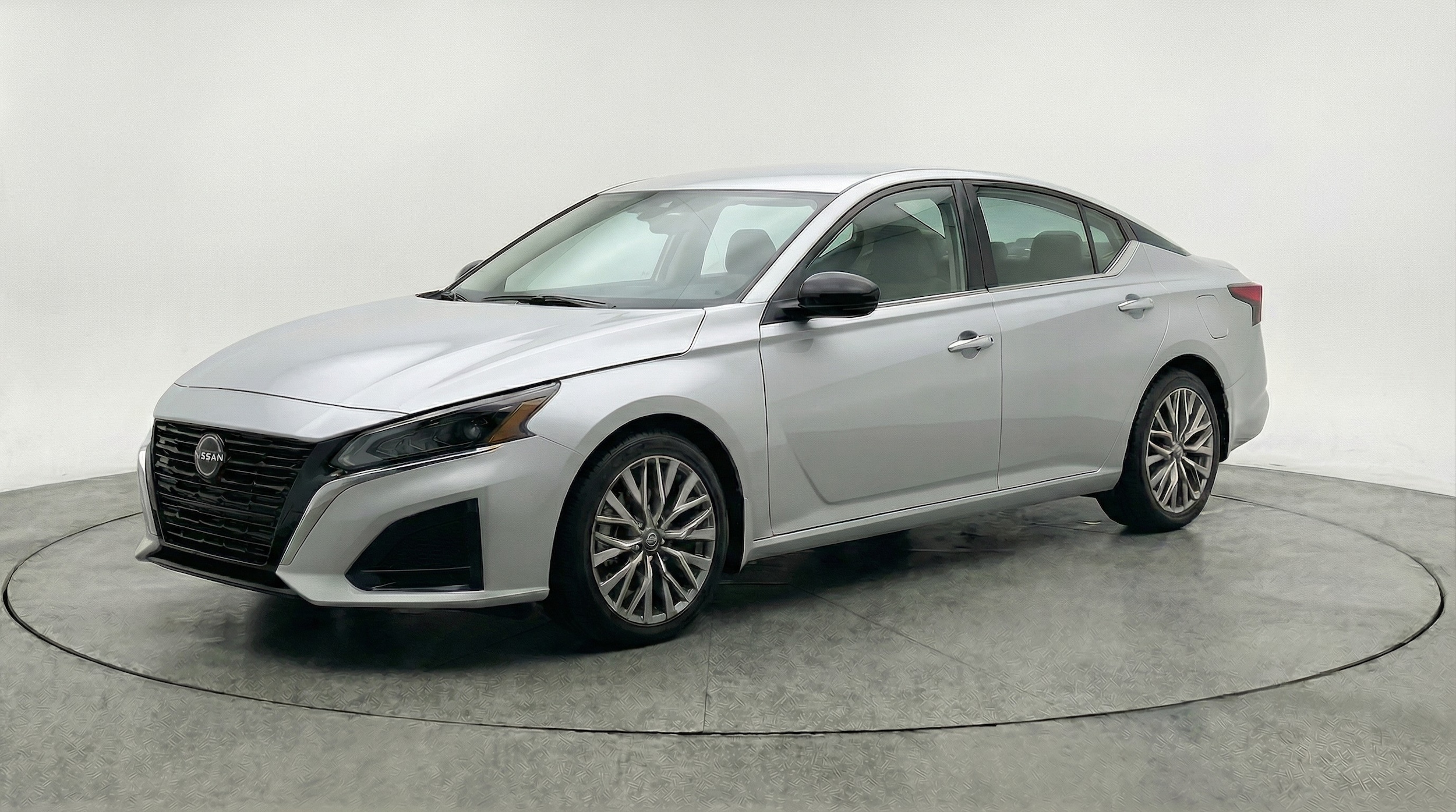 Thumbnail: 2025 Nissan Altima - 3