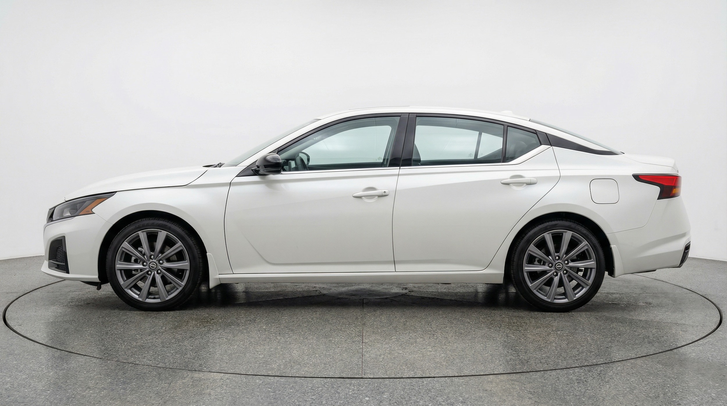 Thumbnail: 2025 Nissan Altima - 4