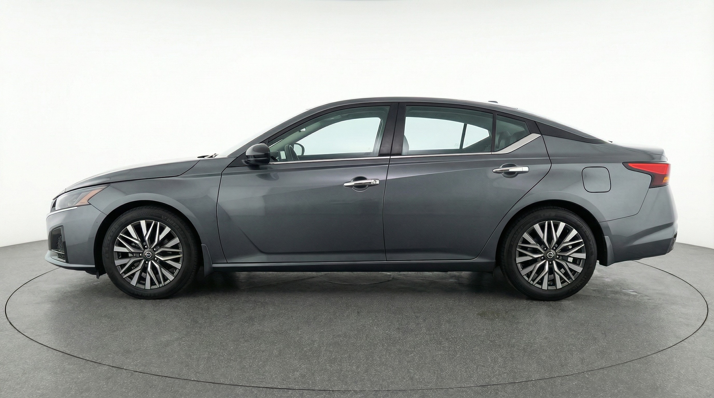 Thumbnail: 2025 Nissan Altima - 4